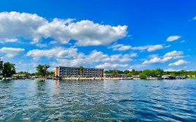 Holiday Inn Detroit Lakes, An Ihg Hotel  3*