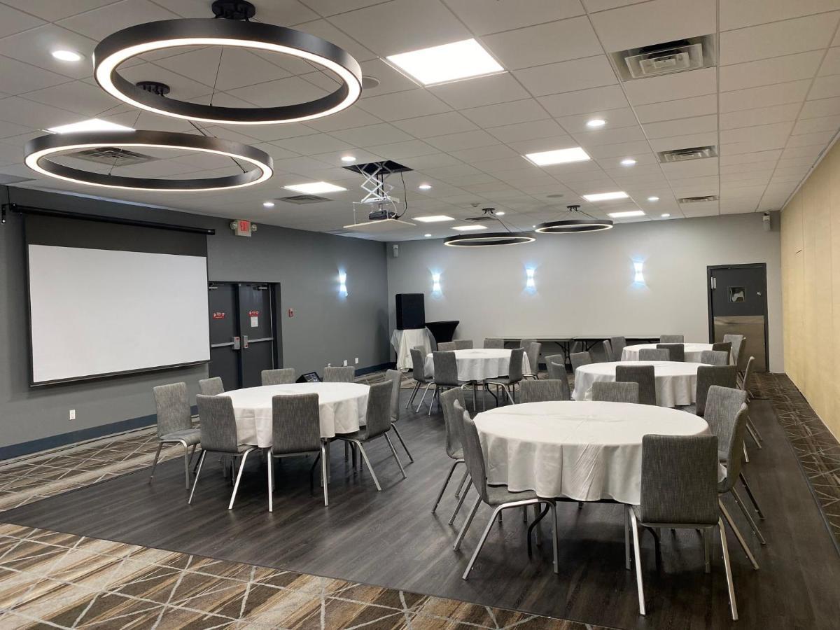Holiday Inn Detroit Lakes By Ihg Esterno foto