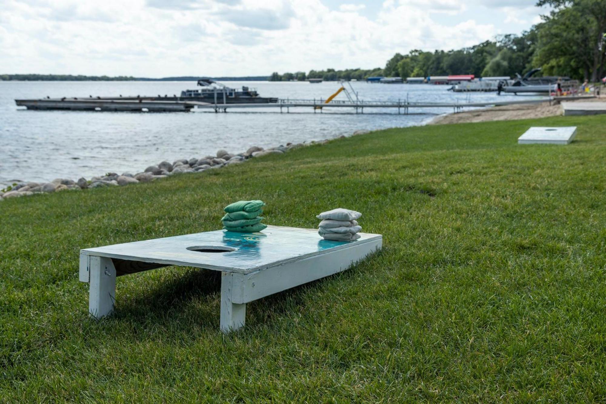 Holiday Inn Detroit Lakes By Ihg Esterno foto