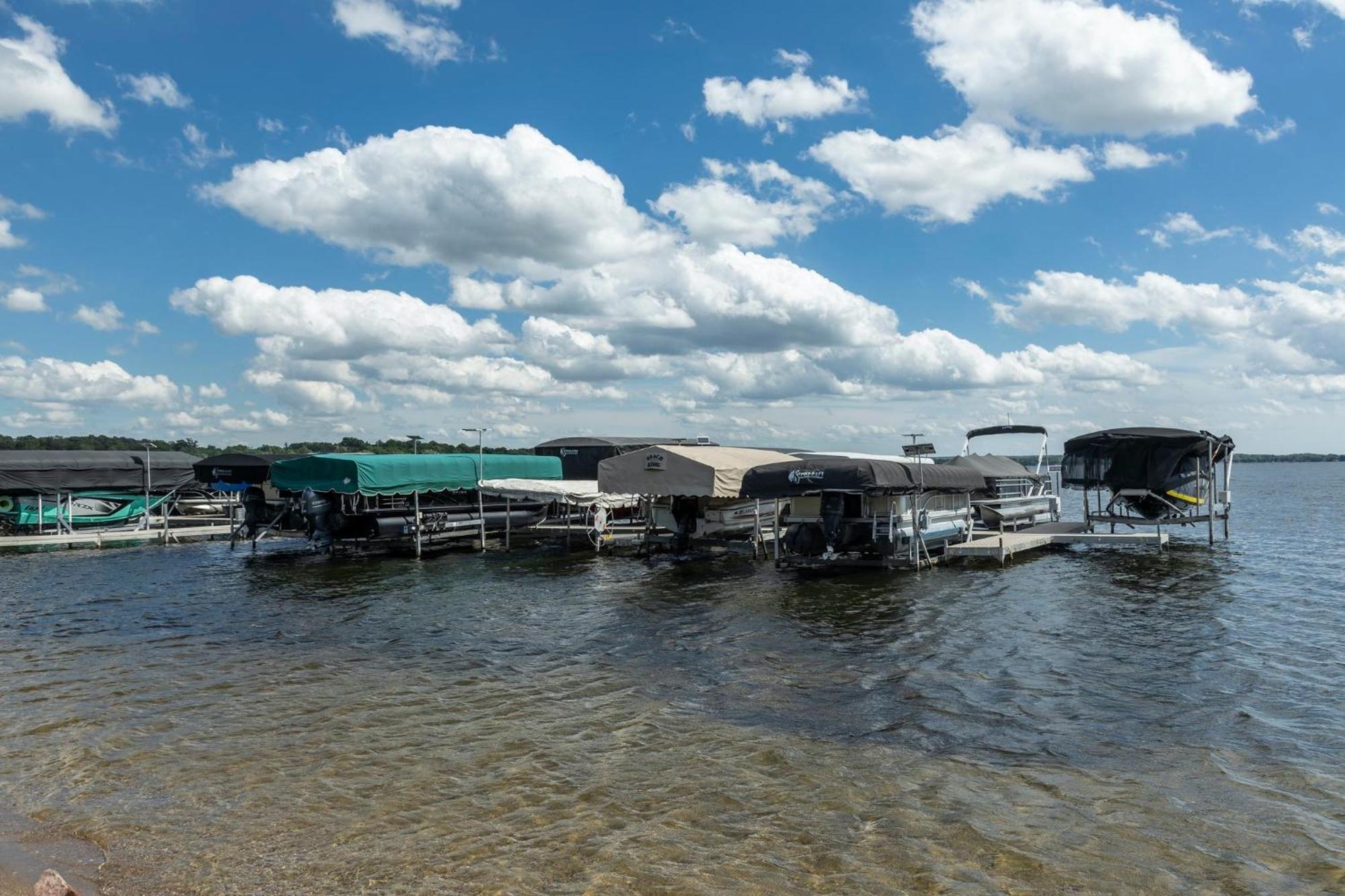 Holiday Inn Detroit Lakes By Ihg Esterno foto